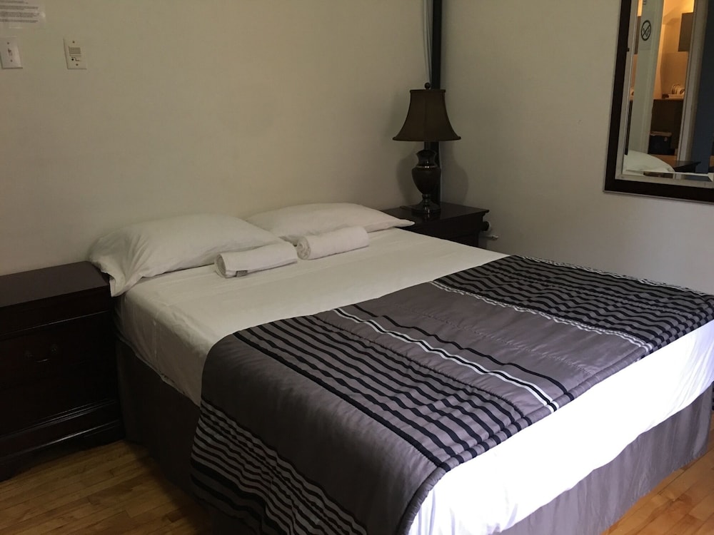 Hotel Mini 18/65