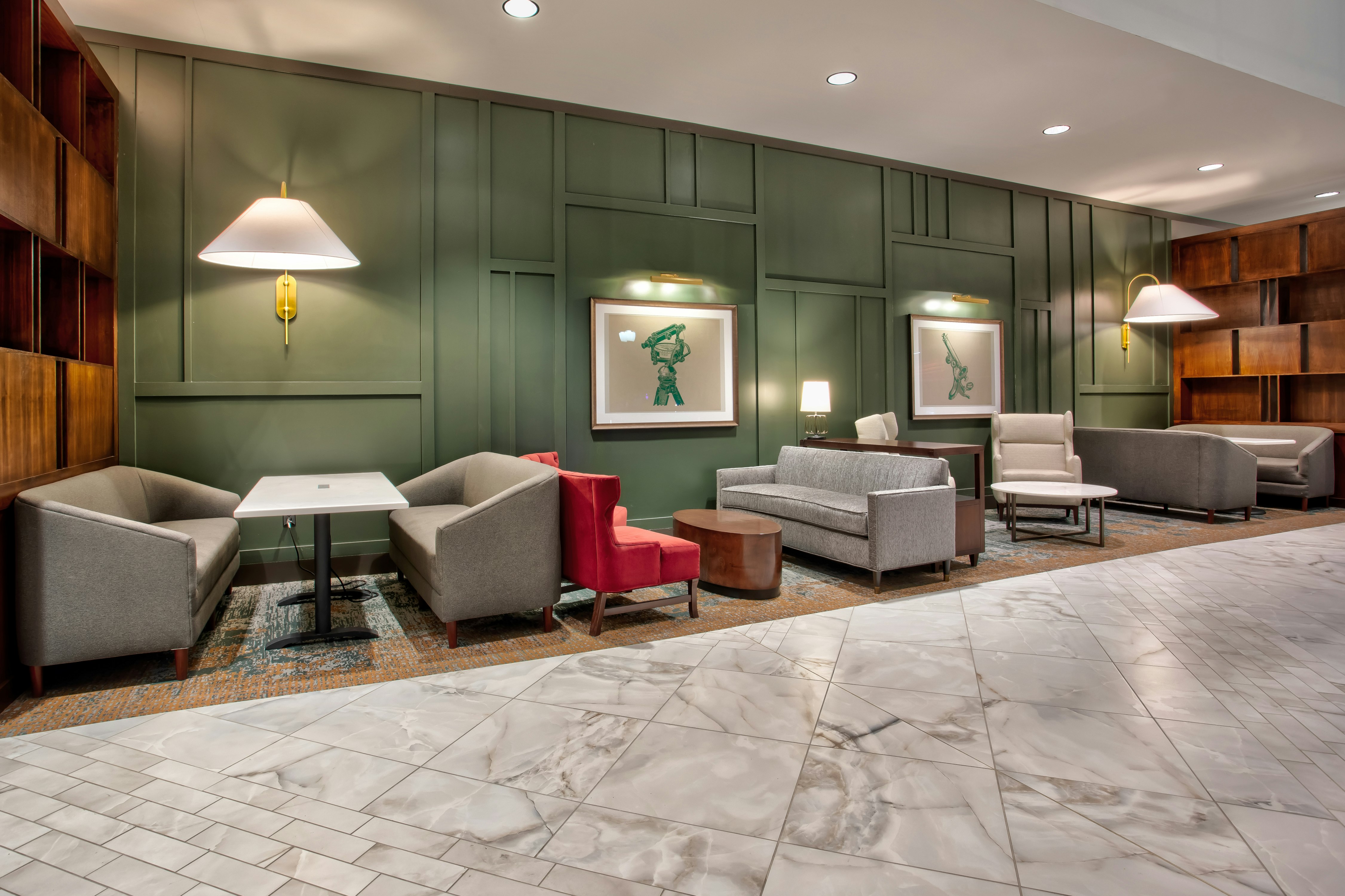 DoubleTree by Hilton Lansing, MI 16/32