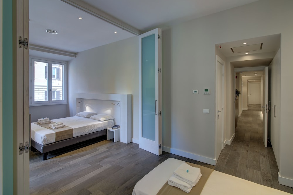 ECCE ROMA SUITES 15/47