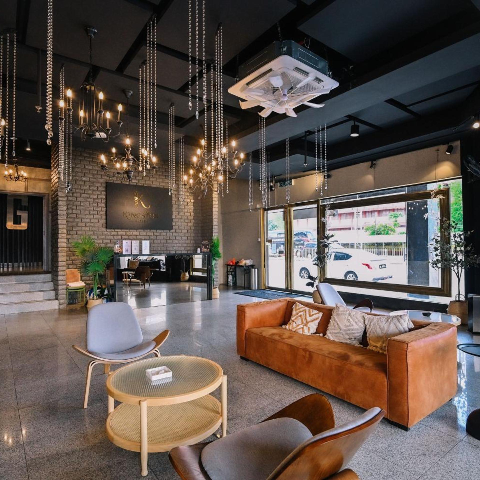 The Hulo Hotel & Gallery 41/59