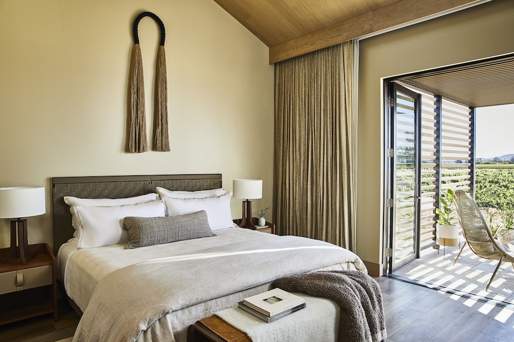 PALOMINO, SUITE, MULTIPLE BEDS
