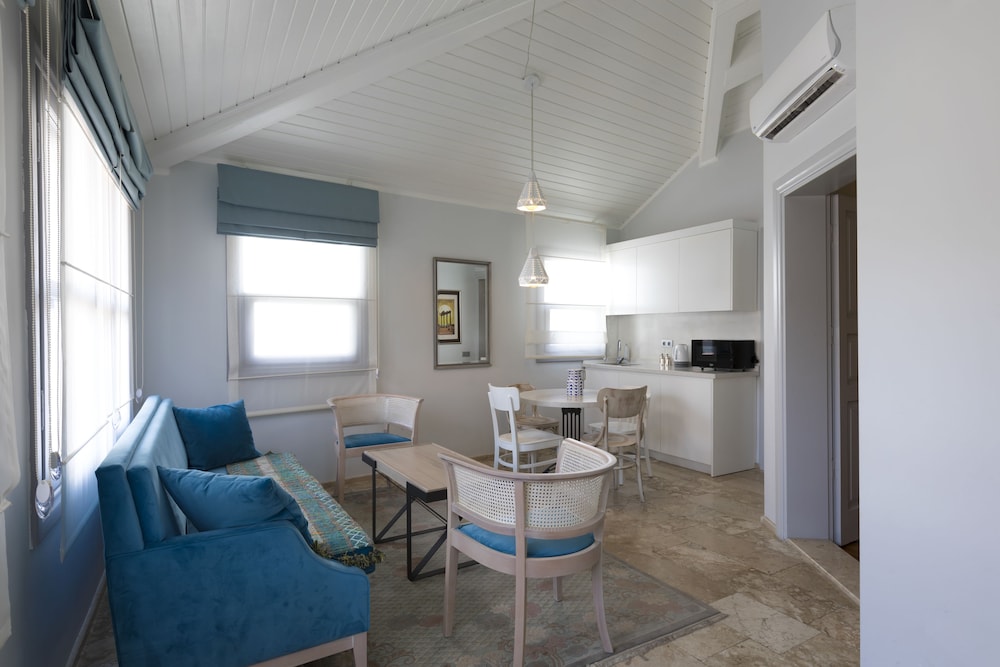 Delight Deluxe Boutique Hotel 48/79