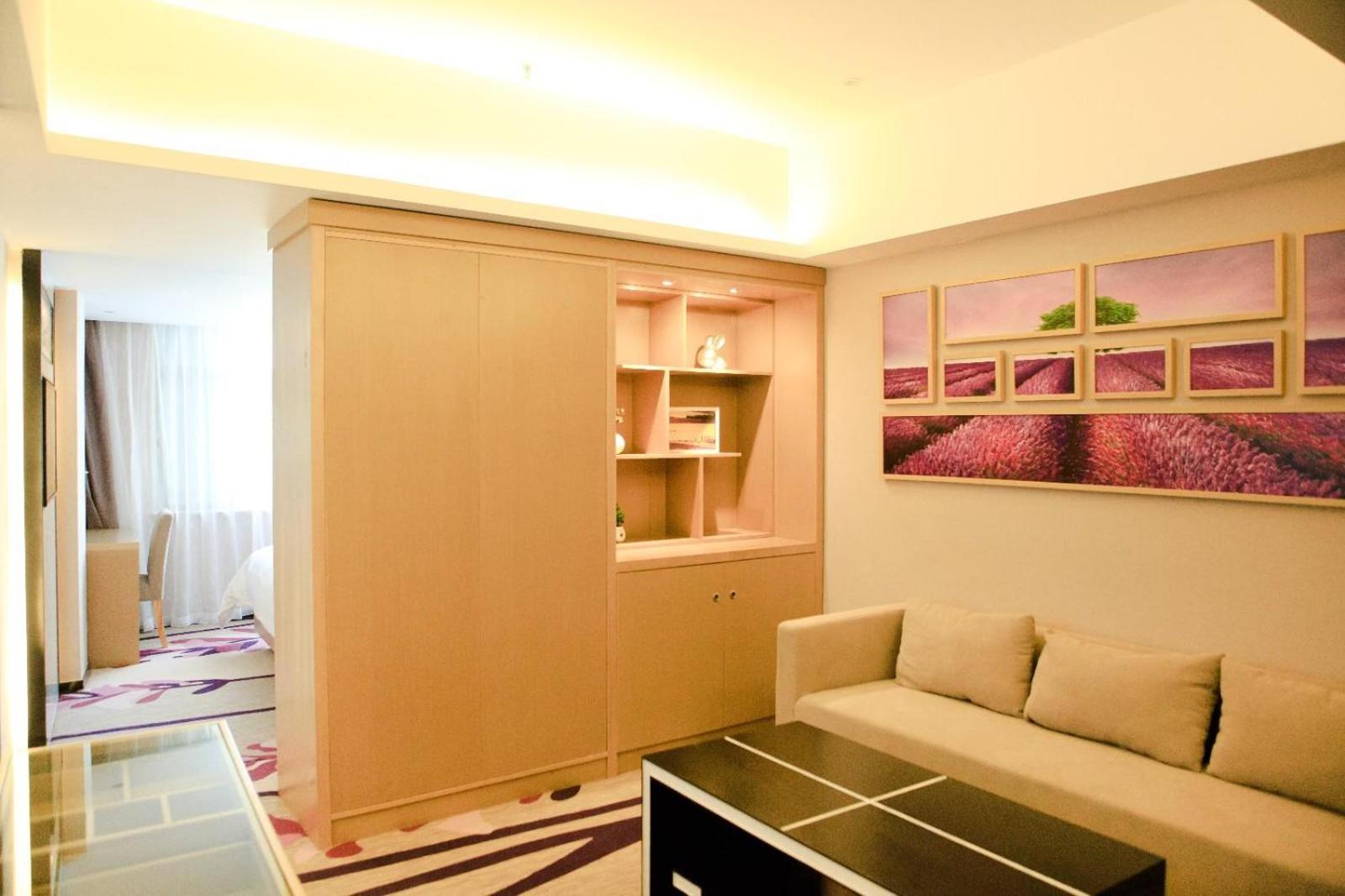 Lavande Hotel Shenzhen Shiyan Bus Station 43/49