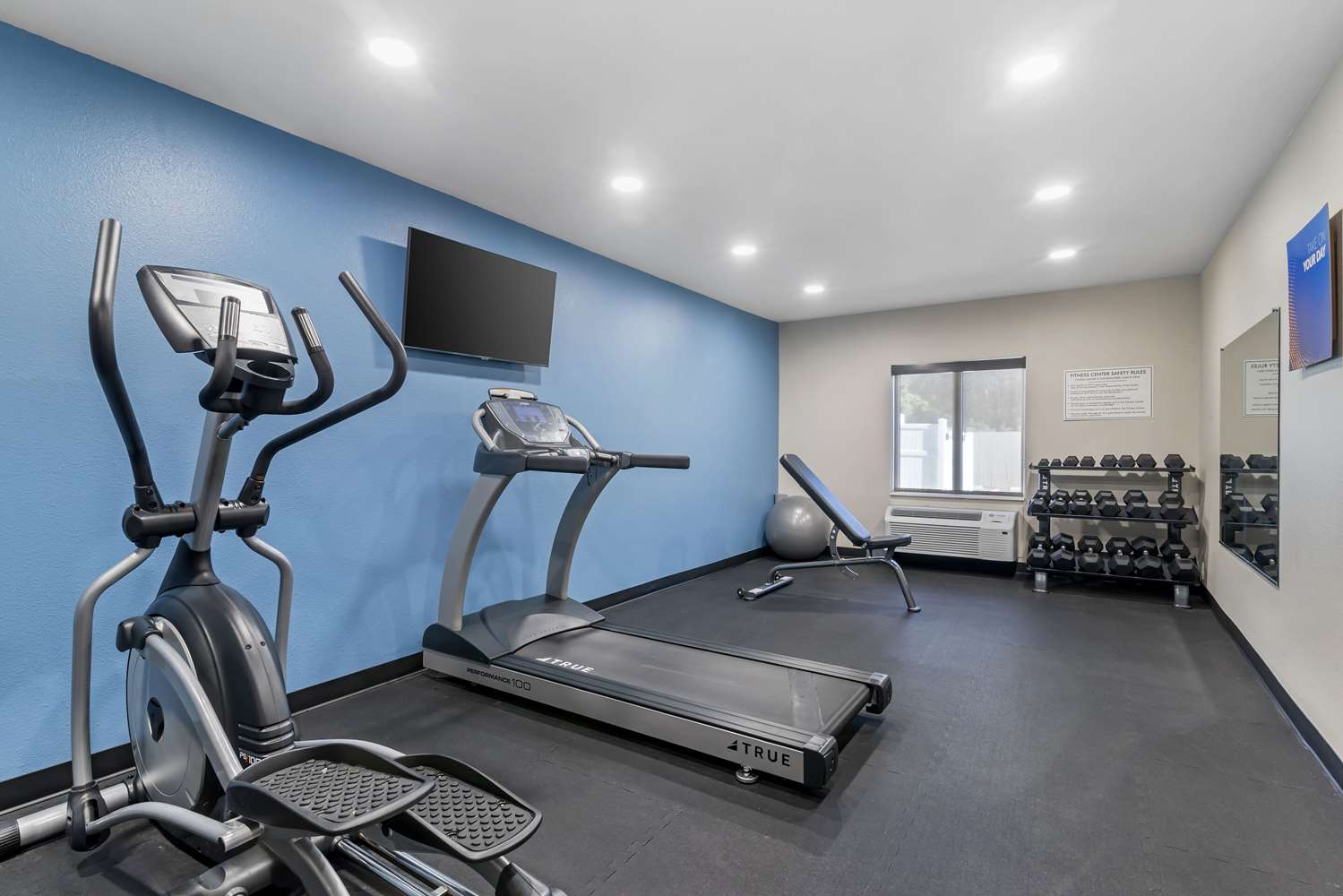 Comfort Inn & Suites Brunswick I-95 8/19