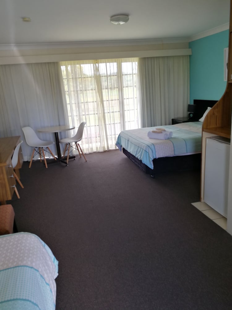 Lakeside Lodge Motel 18/69
