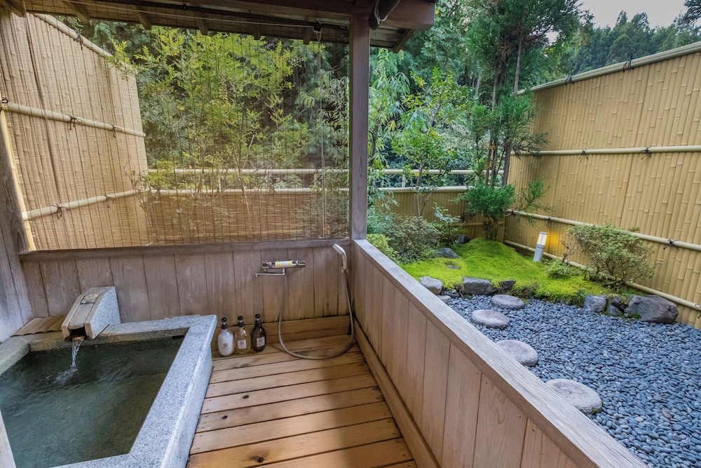 Japanese, 5 Futon Beds, Mountain View, Outdoor Bath