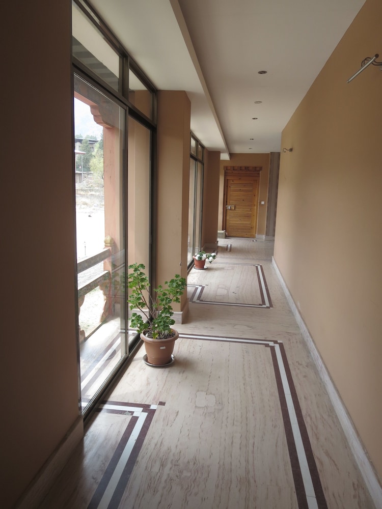UDUMWARA RESORT 30/50