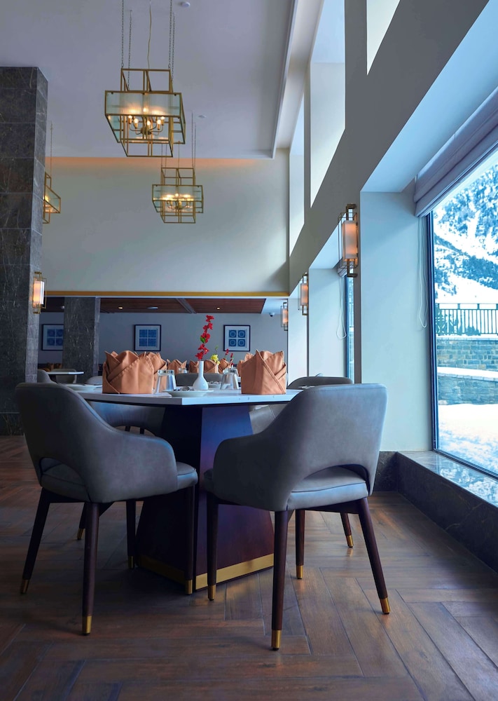 Radisson Sonamarg 23/36