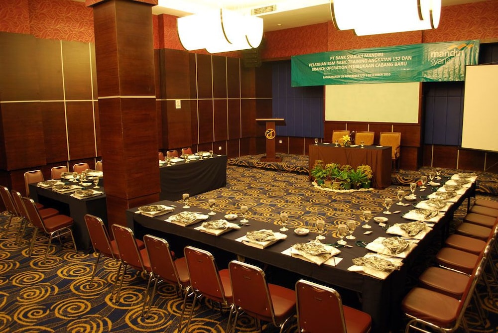 ROYAL JELITA HOTEL 38/45