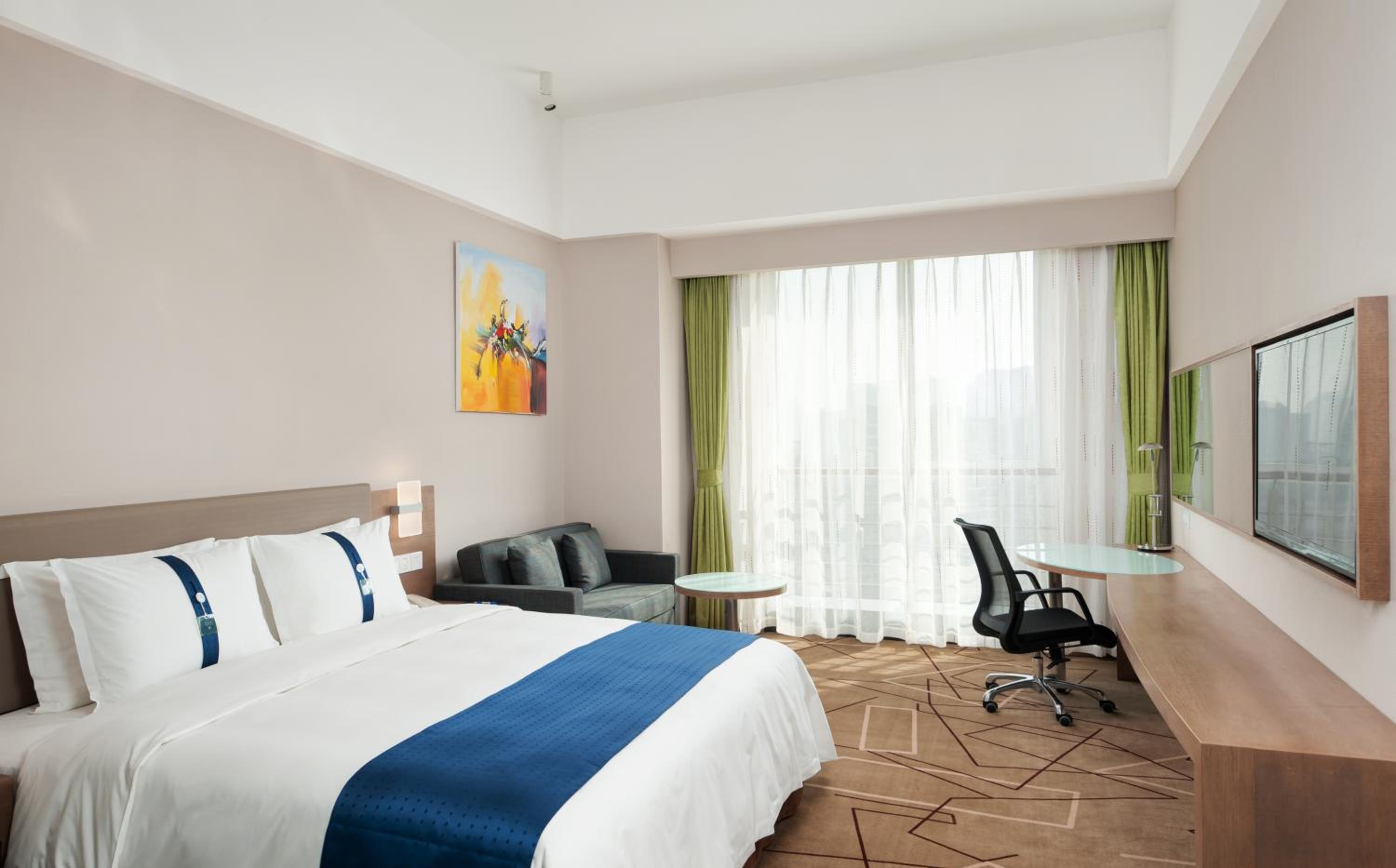 Xtra Space, Standard, King Bed
