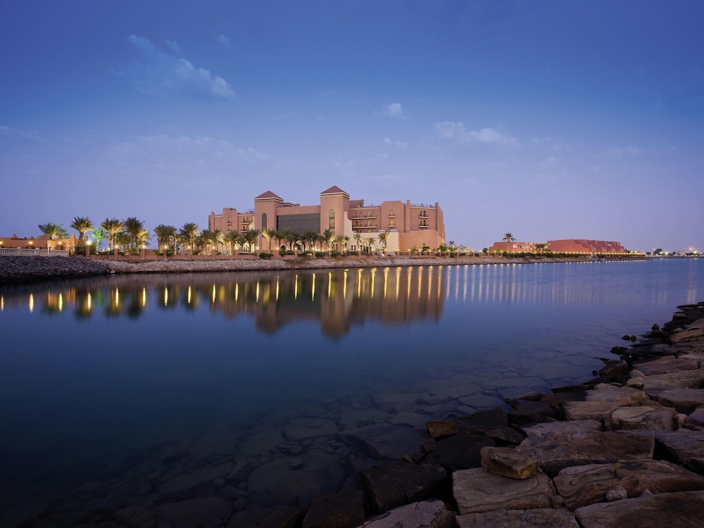 Sariya Yanbu 37/46
