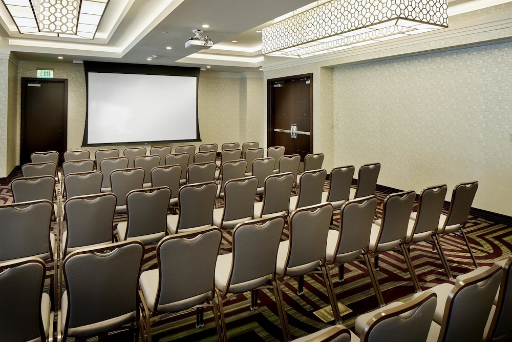 Hilton Garden Inn Roslyn 40/46