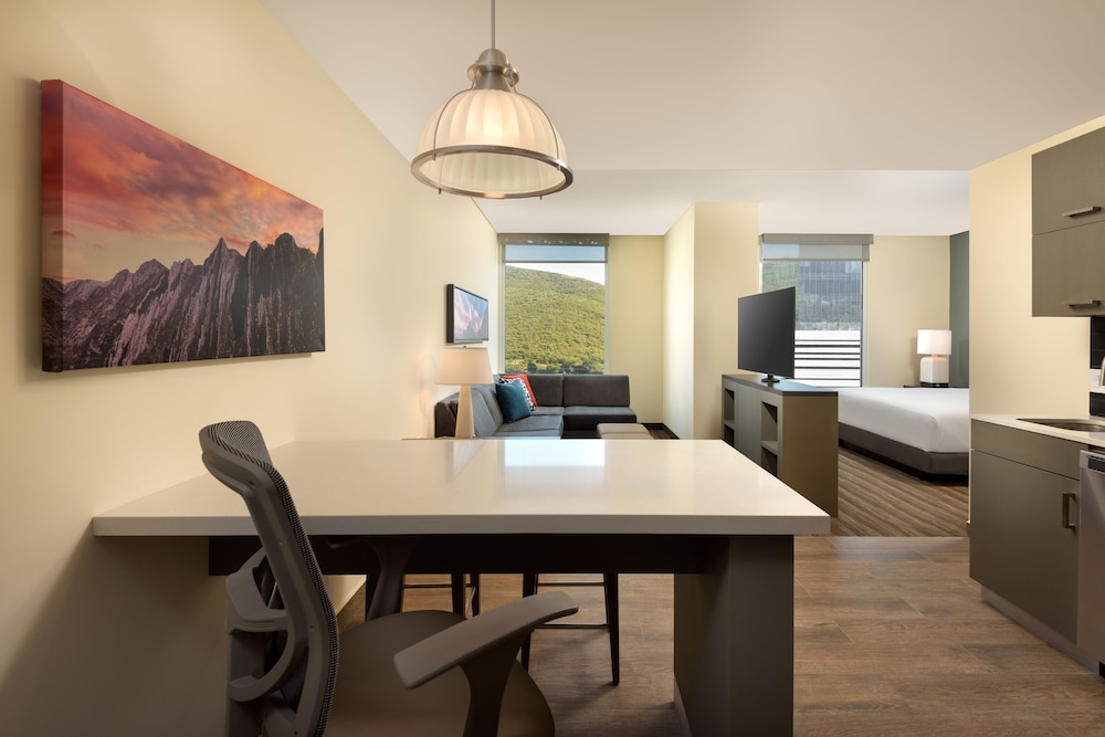 Hyatt House Monterrey Valle / San Pedro 34/46