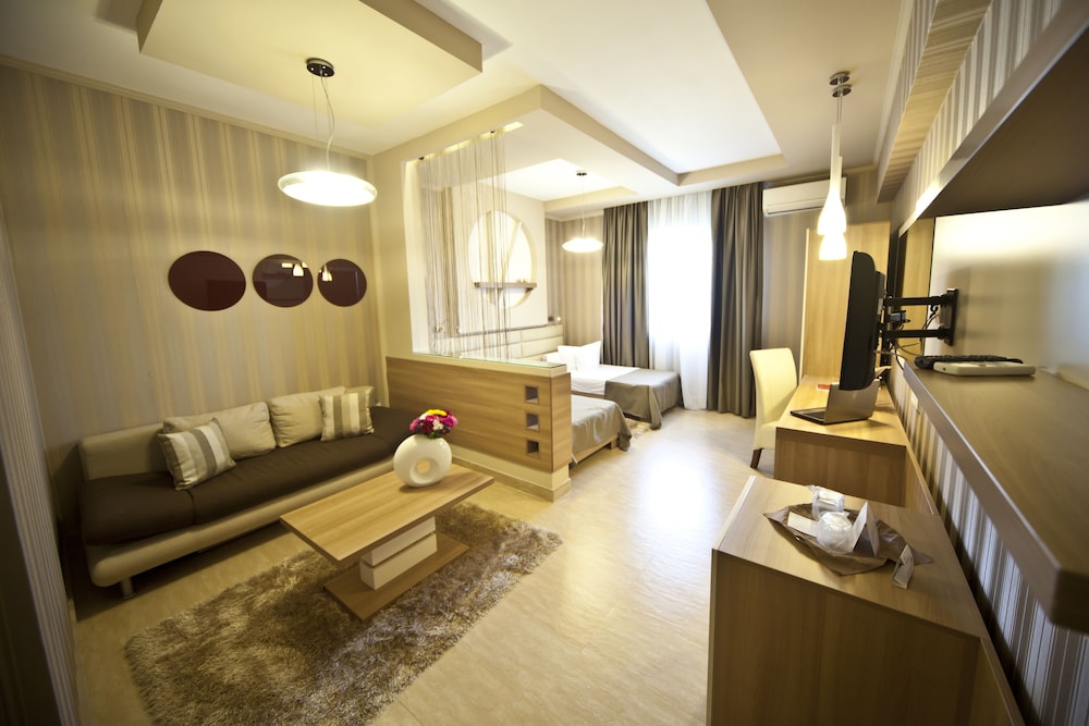 Hotel Confort 38/54