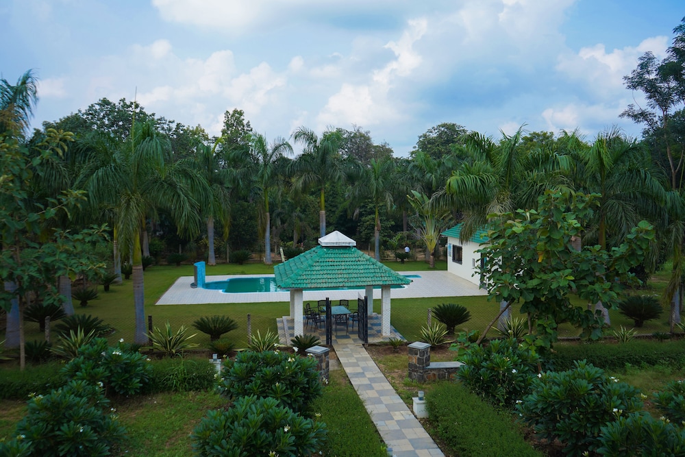 Village Machaan Resort 39/46