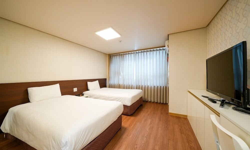 Galaxy Hotel 24/48