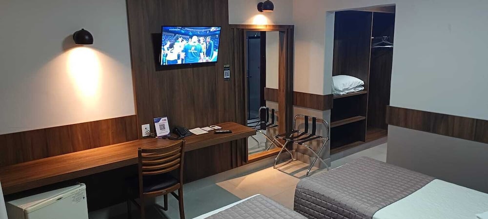 Astron Associado Cristal Palace Hotel 37/56