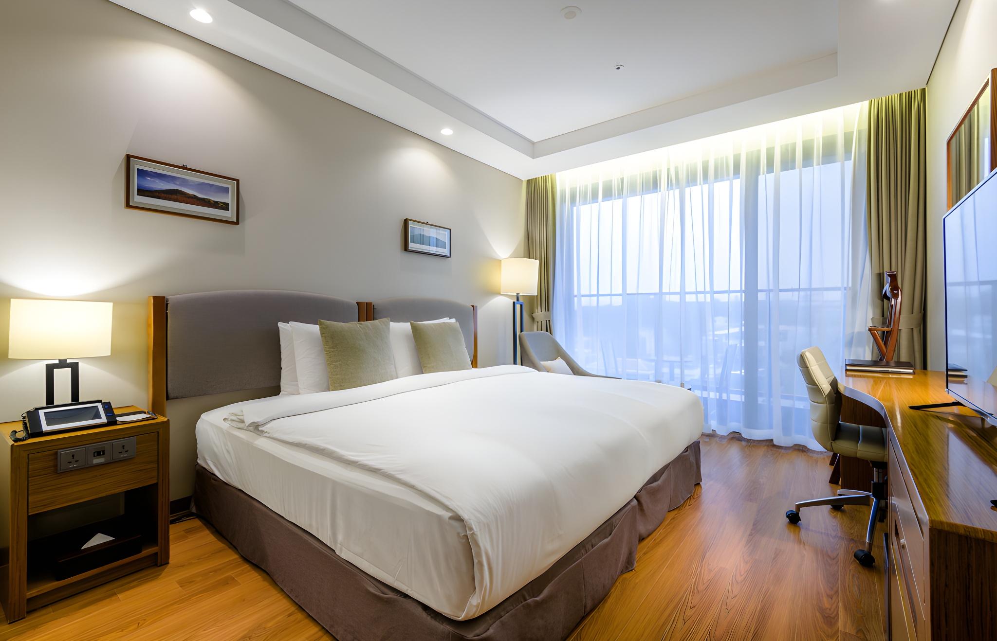 Exclusive, Hollywood, Double Bed, Terrace