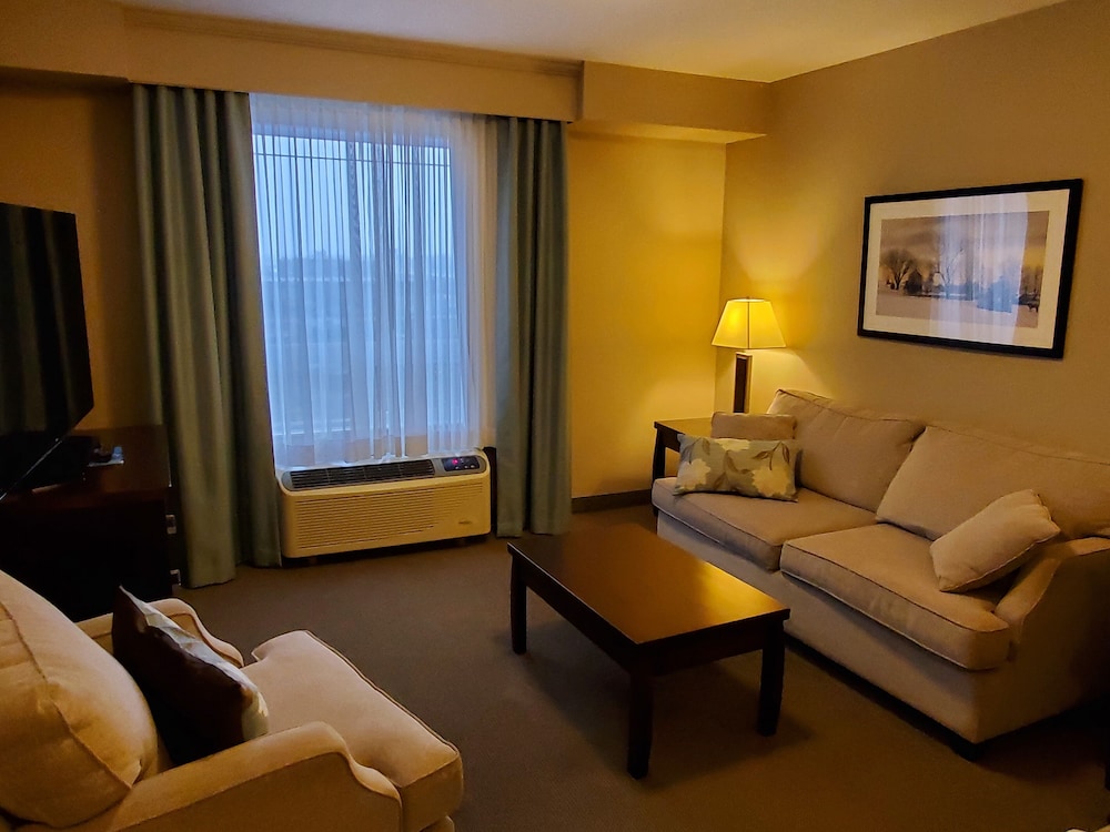 Ramada By Wyndham Emerald Park/Regina East 30/49