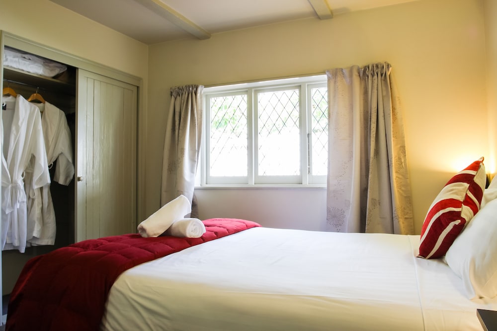 Camelot Motor Lodge 23/62