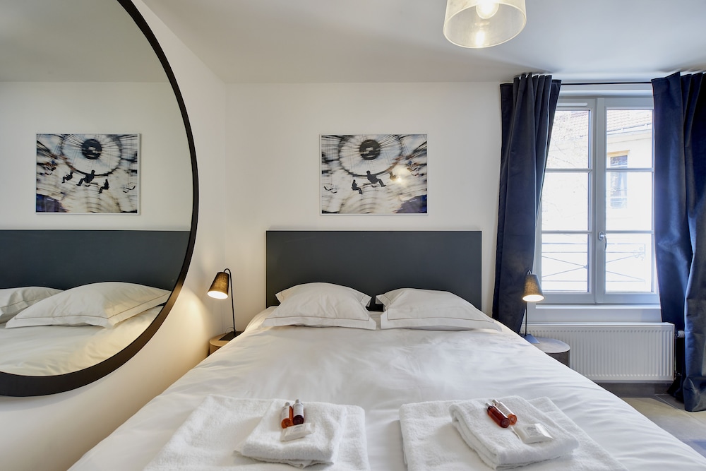 DELUXE, STUDIO, TERRACE