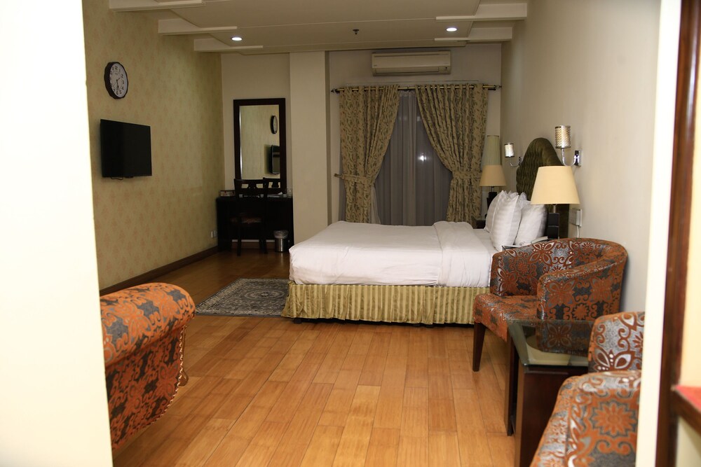 Hotel Javson Sialkot 36/60