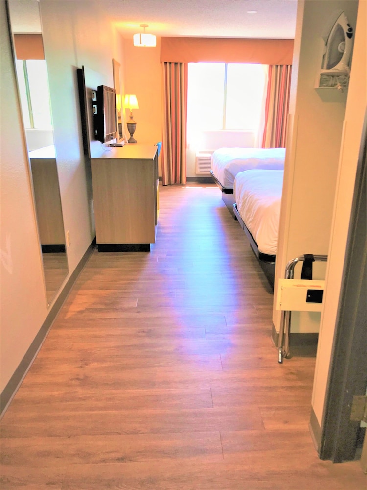 Days Inn by Wyndham Bernalillo 26/43