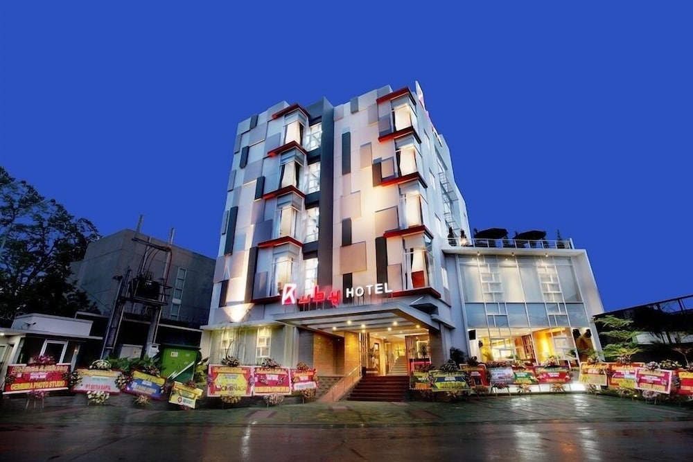 RUBY HOTEL SYARIAH 1/24