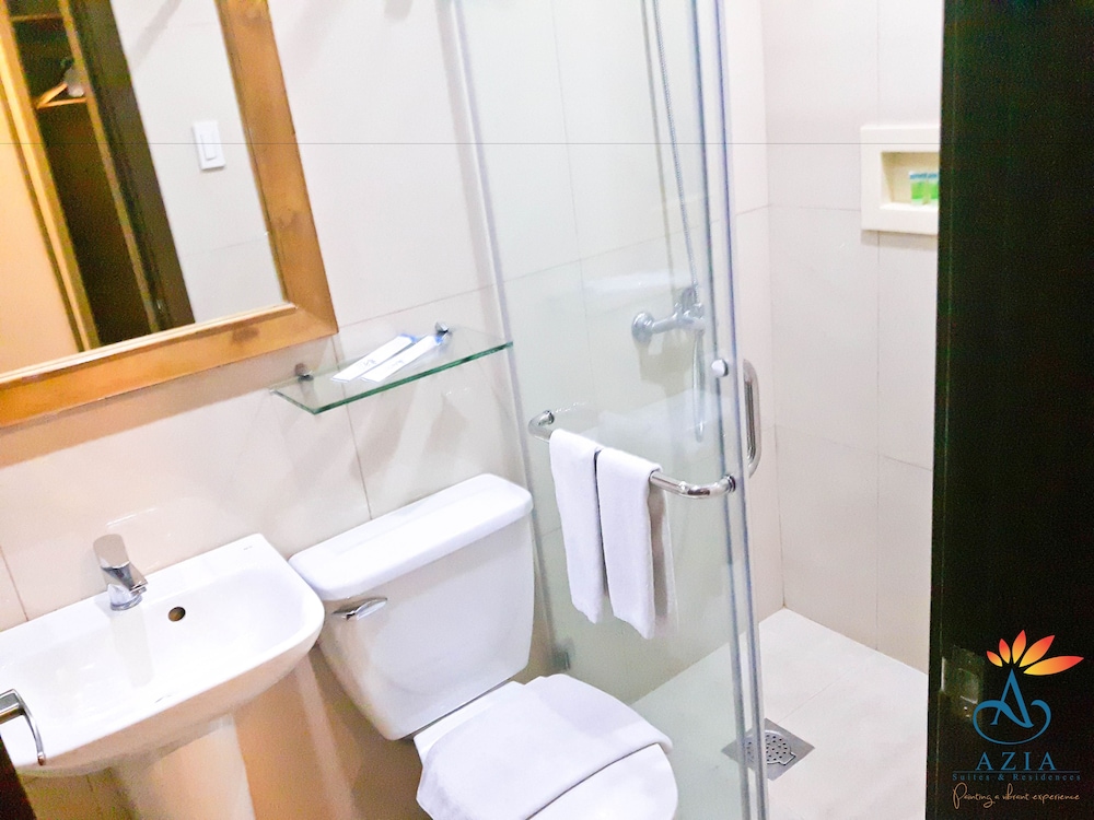 Azia Suites and Residences 43/43