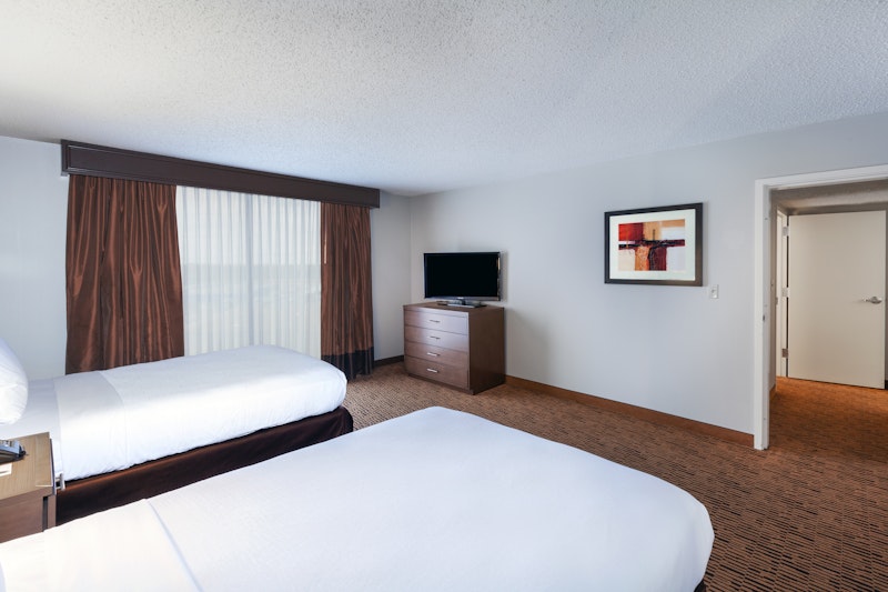 Embassy Suites by Hilton Dallas Market Center 28/72