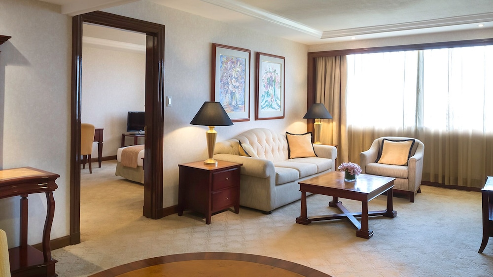 Marco Polo Plaza Cebu 40/81