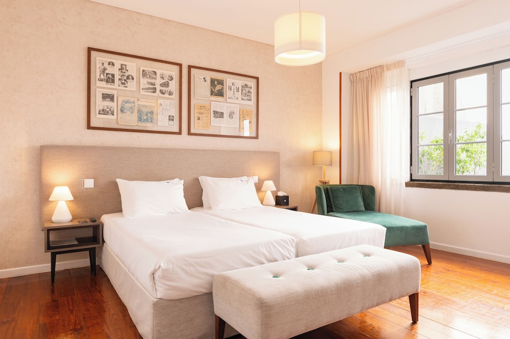 Bica Flh Suites 12/52