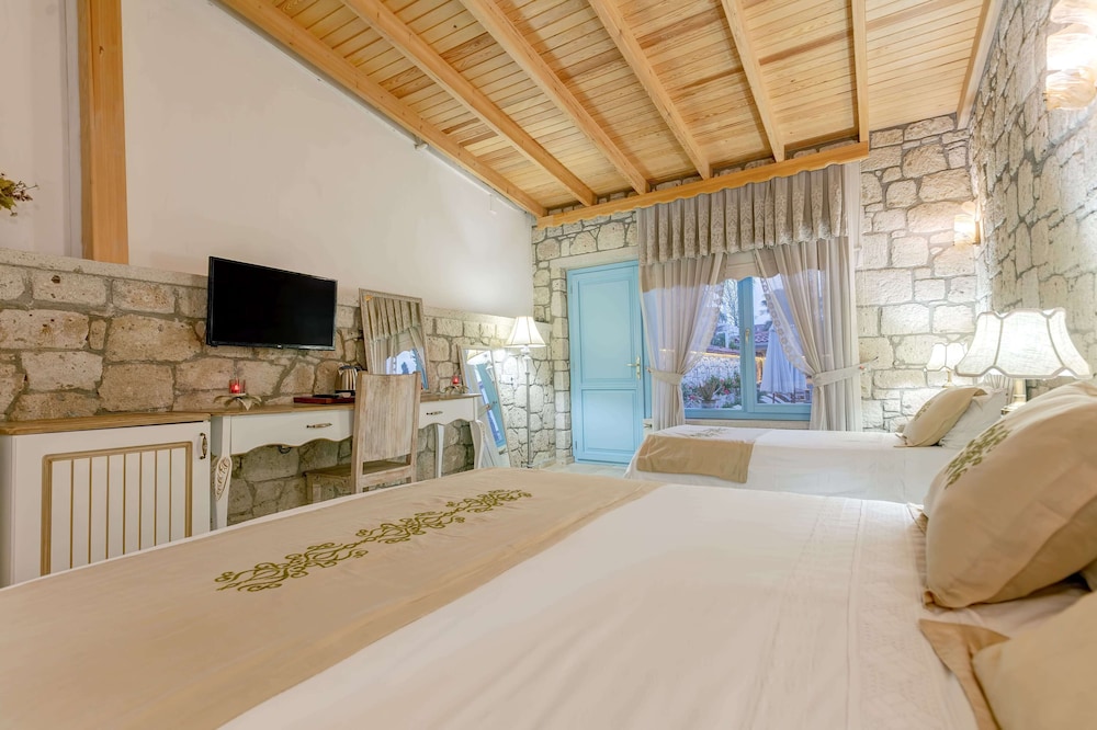 Villa Fora Hotel 29/48
