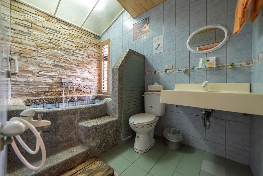 ShanKou Hotspring Hotel 45/53
