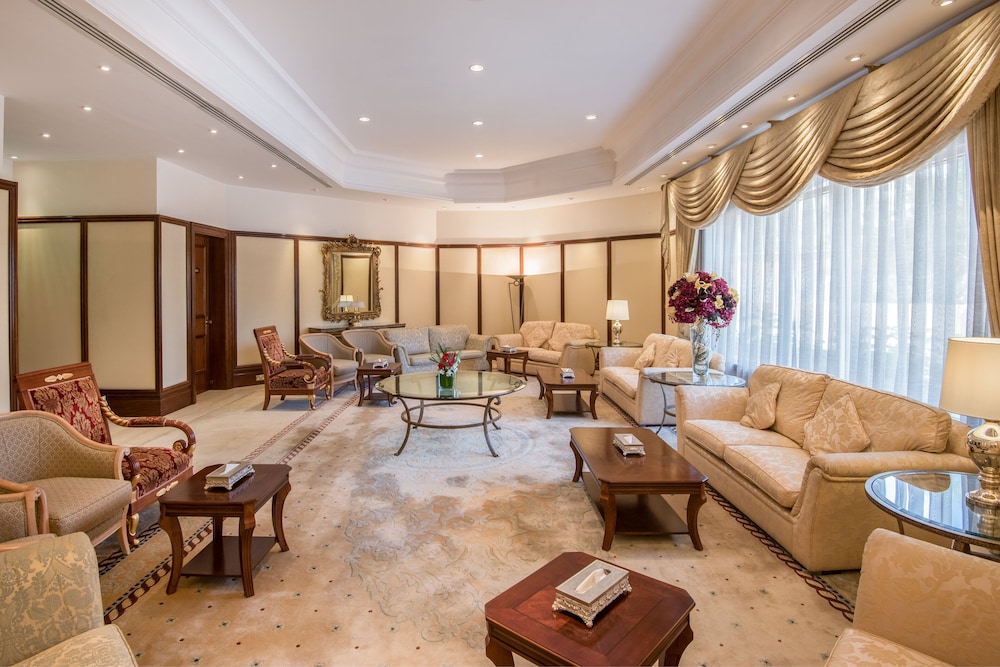 Crowne Plaza Bahrain 53/78