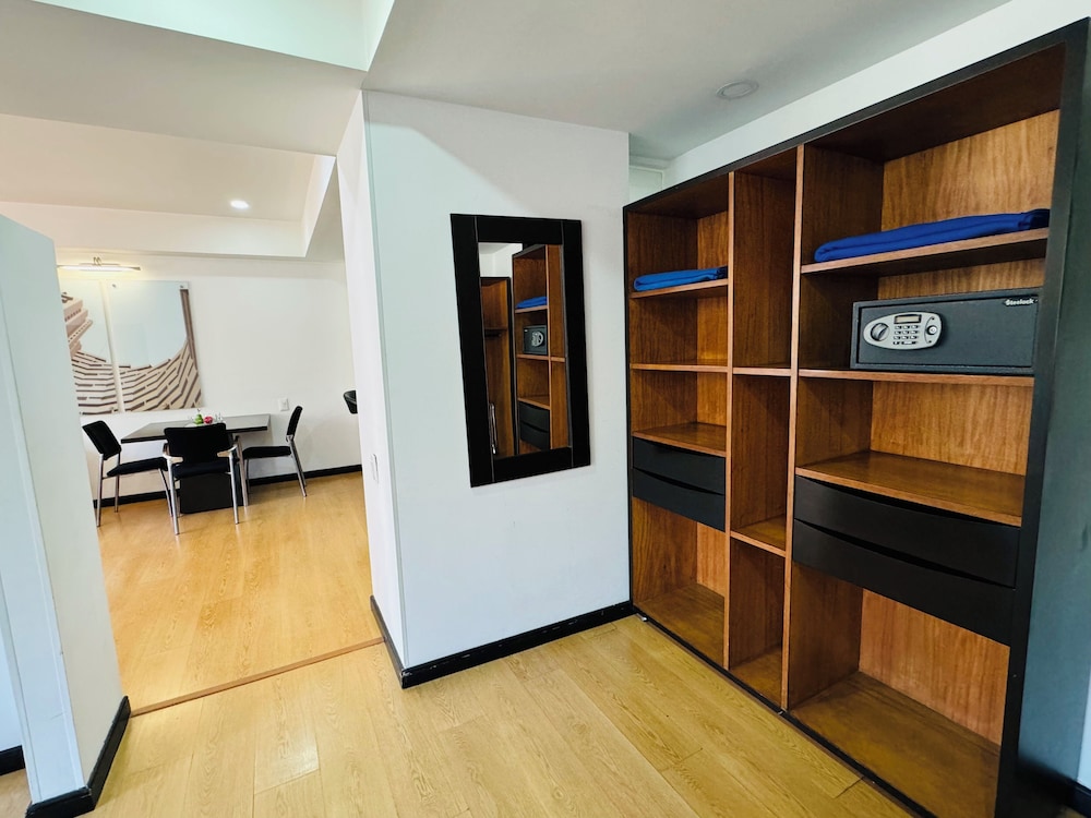 Hotel Aparta Suite Continental 32/75
