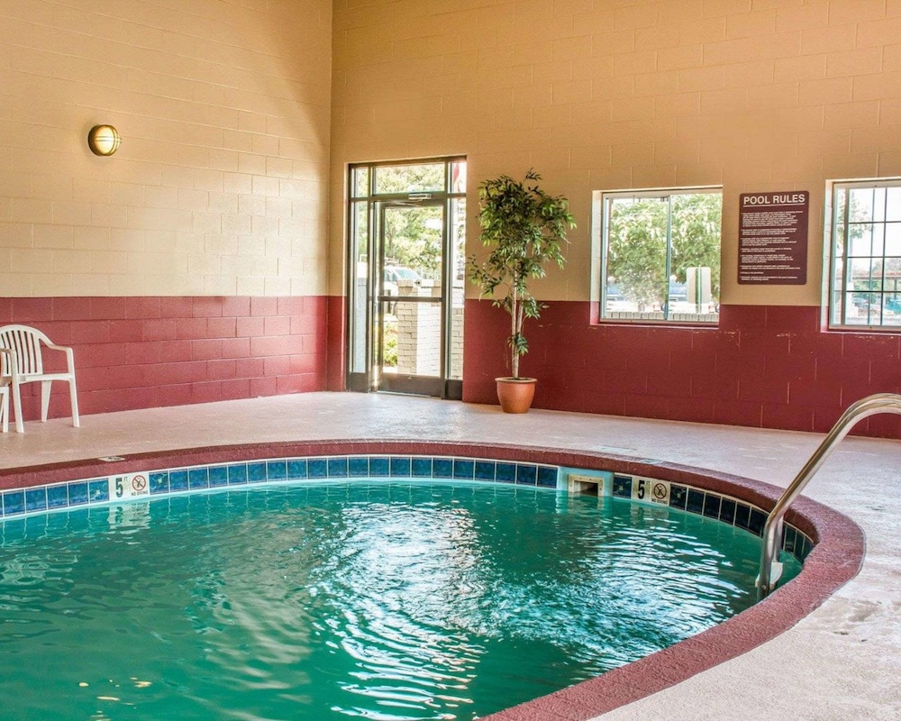 Comfort Inn Decatur Priceville 26/49