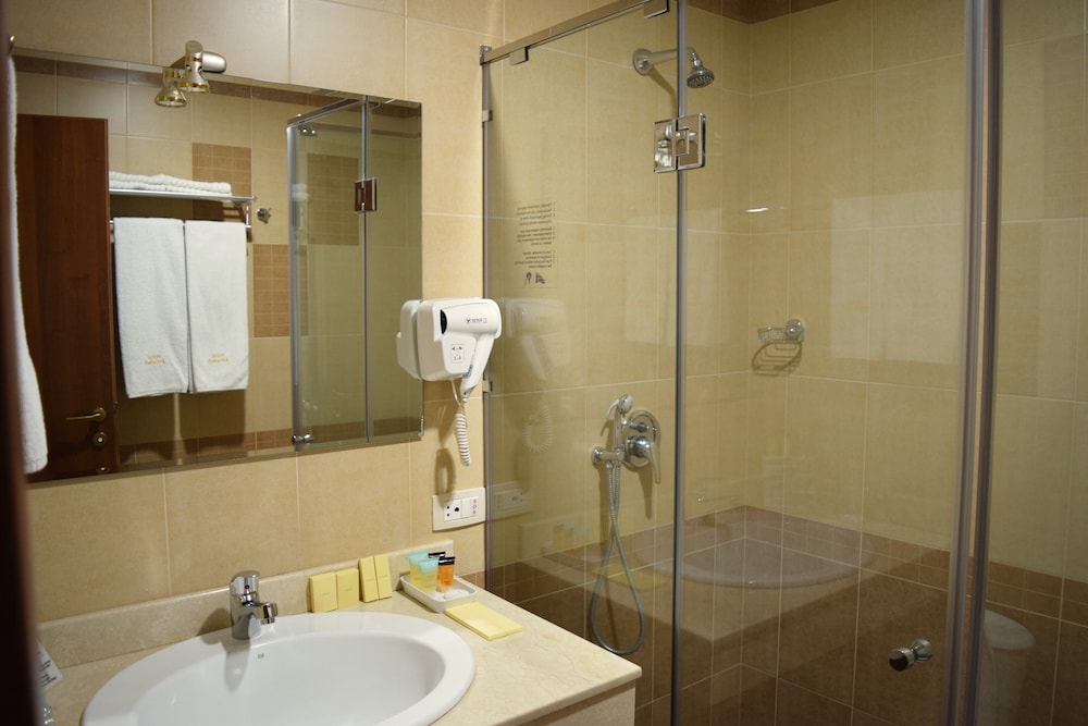 Artsakh Hotel 35/37