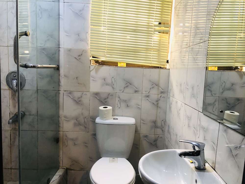 Mayors Diplomat Suites Opebi 43/48