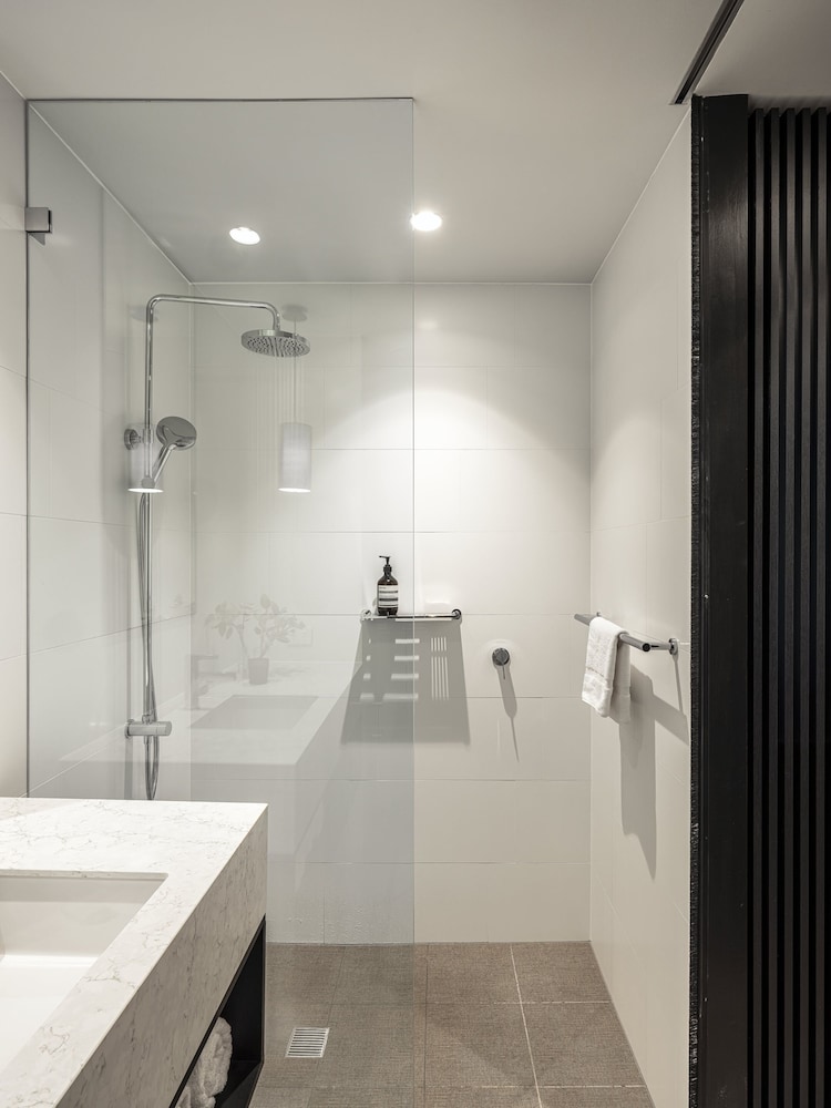 Mercure Sydney Rouse Hill 10/67
