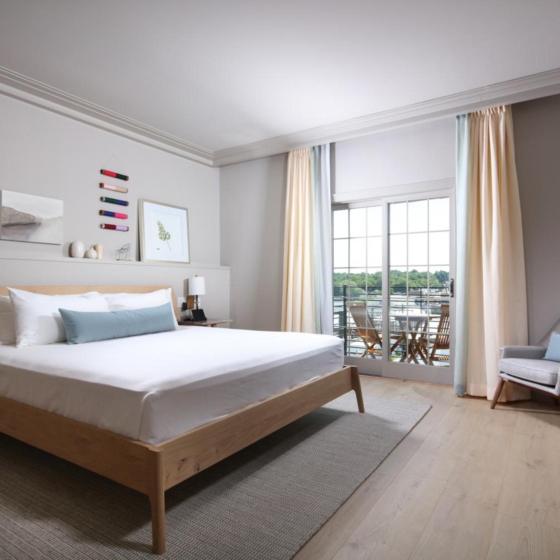 Room, King Bed, Balcony