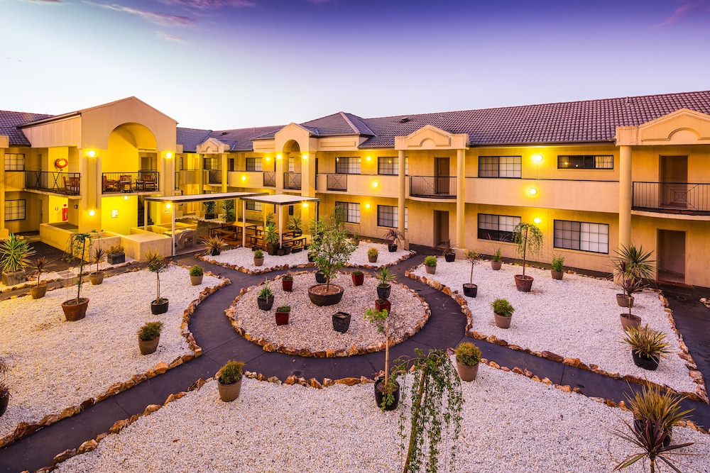 Best Western Plus Canberra Central Apartments 36/37