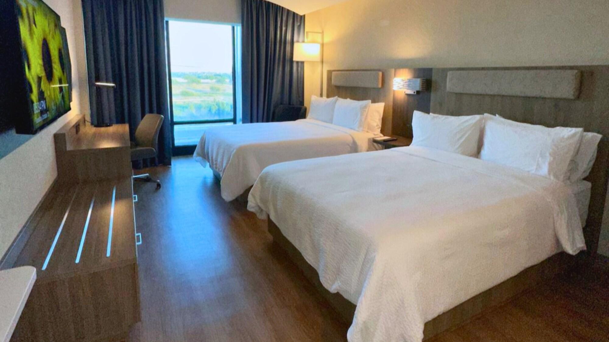 Standard, Multiple Beds, Extra Floor Space