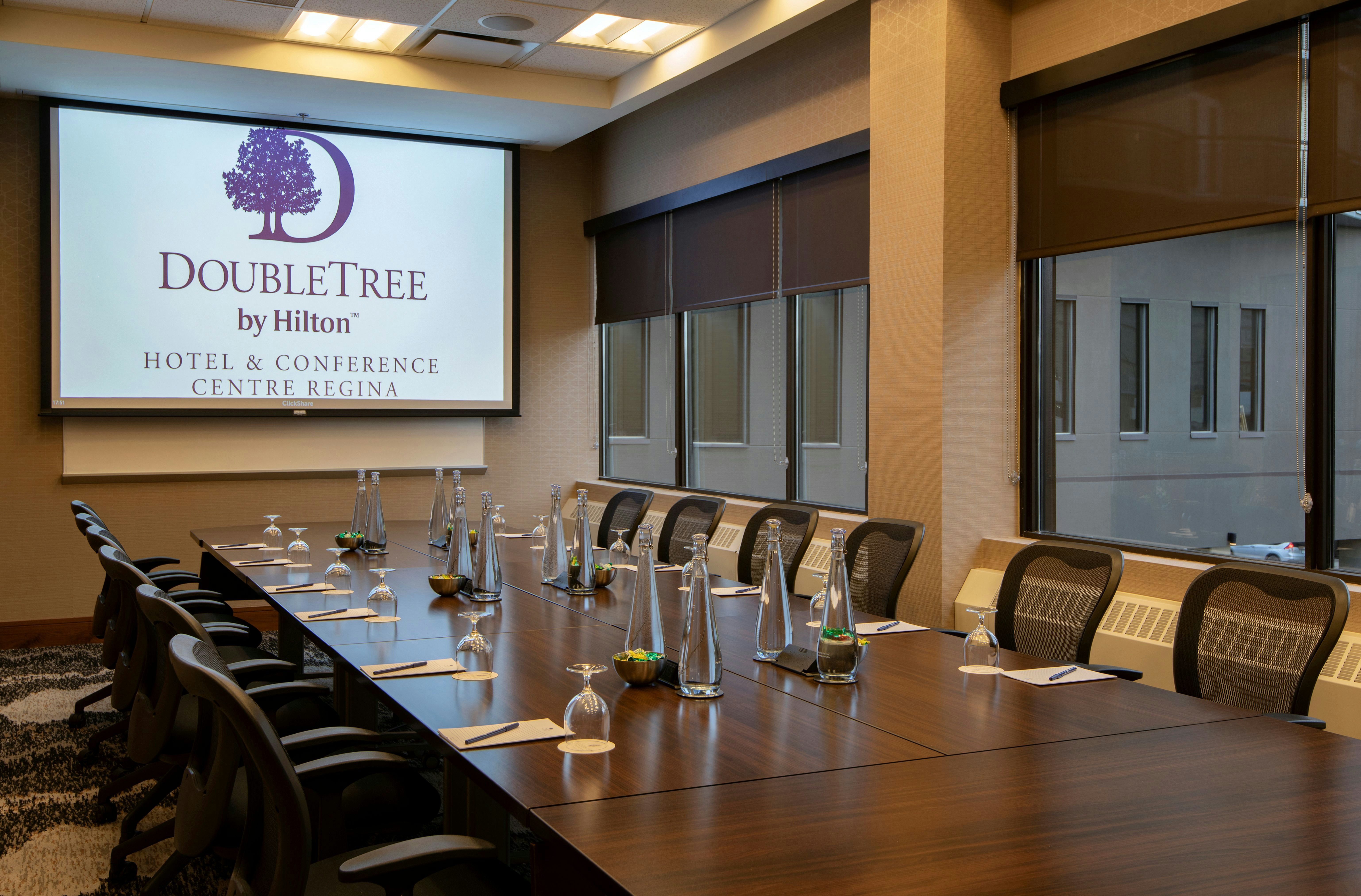 Doubletree By Hilton Hotel & Conference Centre Regina 72/80