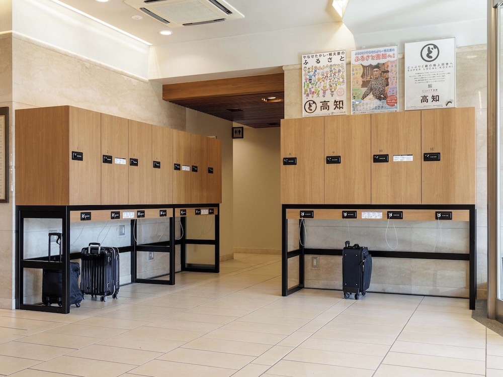 Nishitetsu Inn Kochi Harimayabashi 12/50