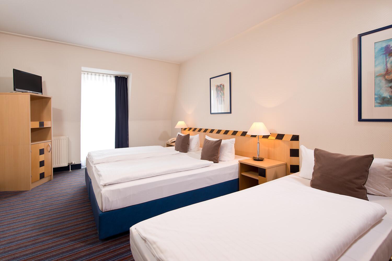 غرفة بزنس ثلاثية بثلاثة أسرّة، ACHAT Hotel Dresden Elbufer 4/9