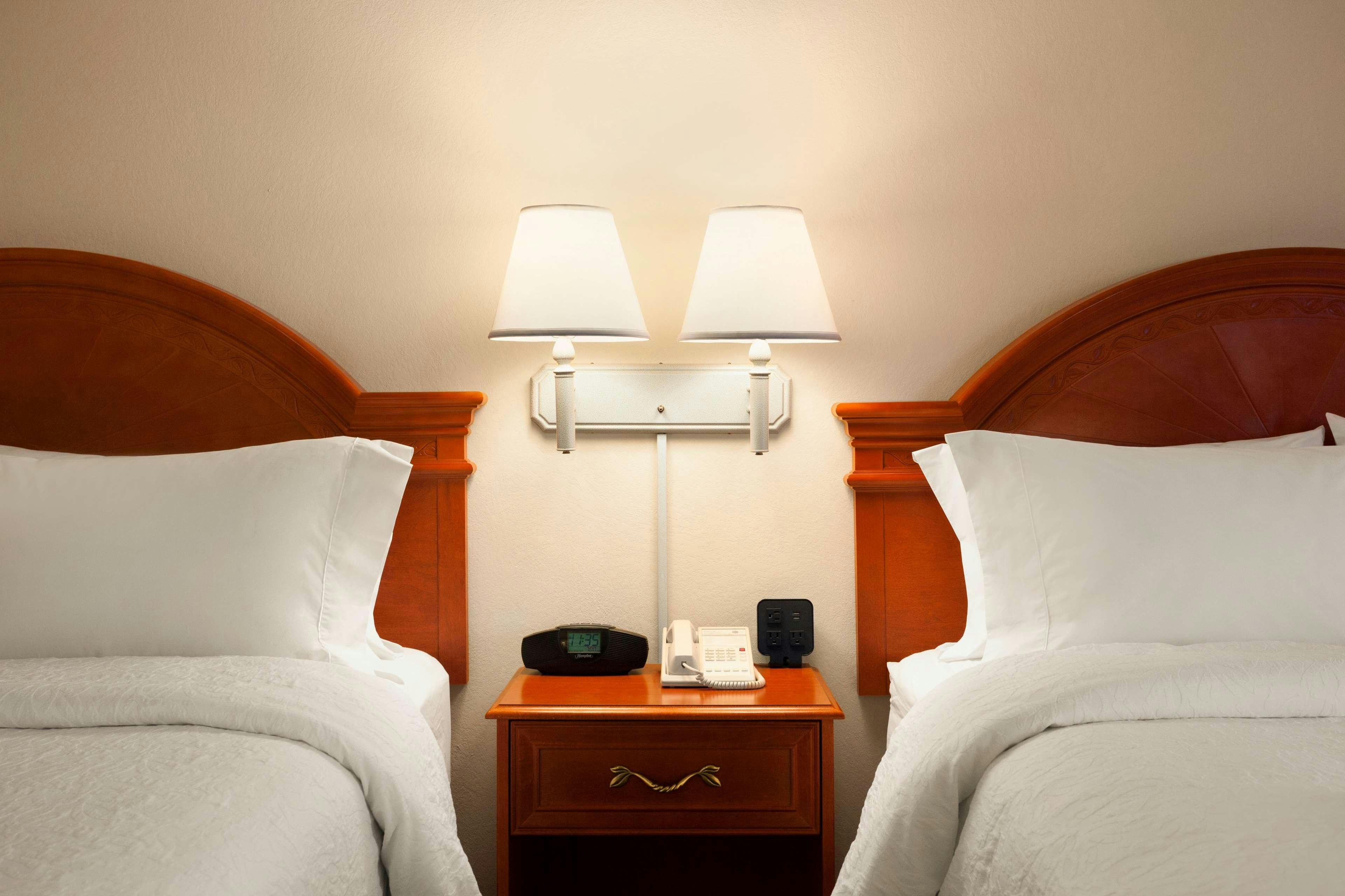 Hampton Inn Quakertown 32/75