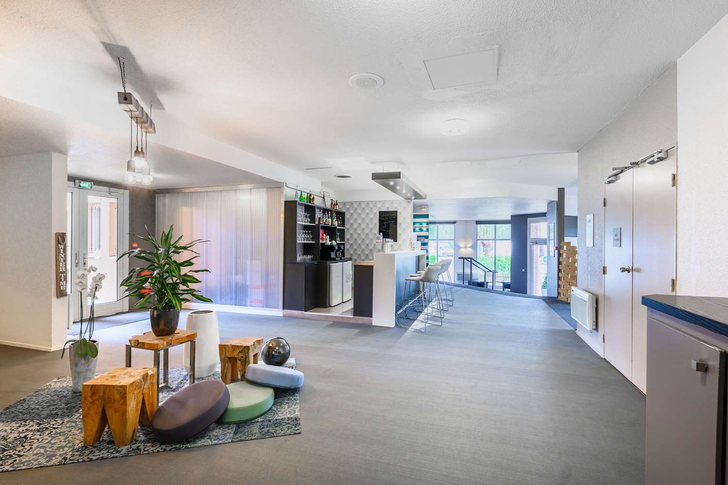 lobby