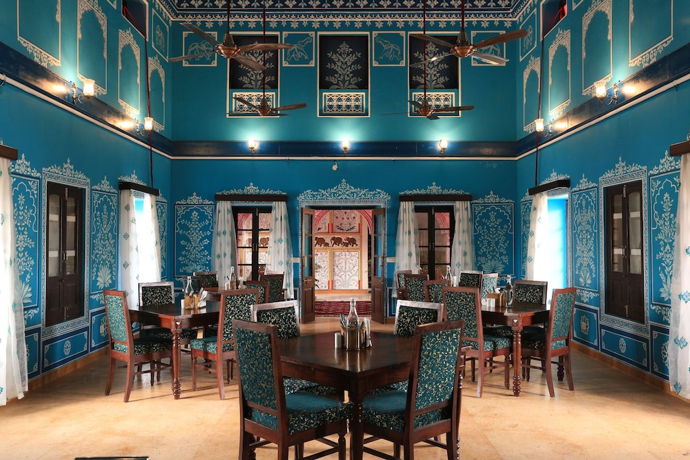 Bloom Boutique Udaipur (Lake Pichola) 48/50