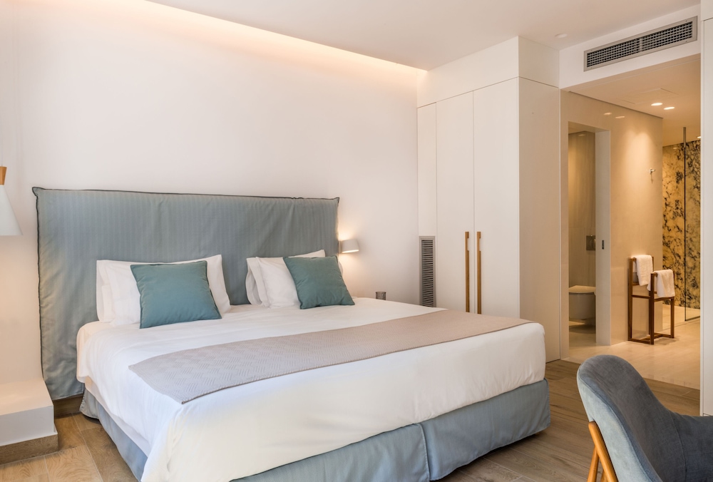 Avra Venetian Harbour Apartments 7/50